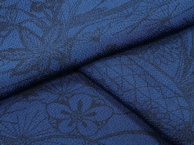 正絹　鬼縮緬地　上質な藍染小紋 裄長ゆったりサイズ　四季の花々 古典文様 正絹 鬼縮緬地 上質な藍染小紋 裄長ゆったりサイズ 四季の花々 古典