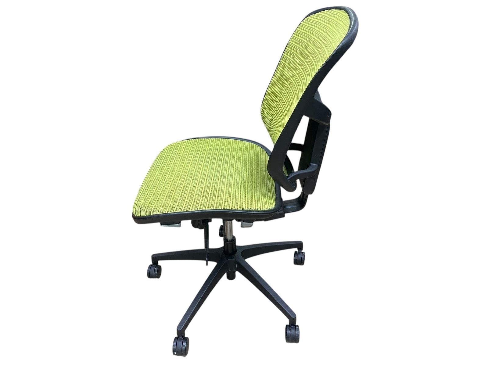  エルゴヒューマン エンジョイ チェア メッシュ グリーン 動作 済み 背面傷あり サイズ掲載 クリエイター用椅子 オフィスチェア ワークチェア 椅子 チェア