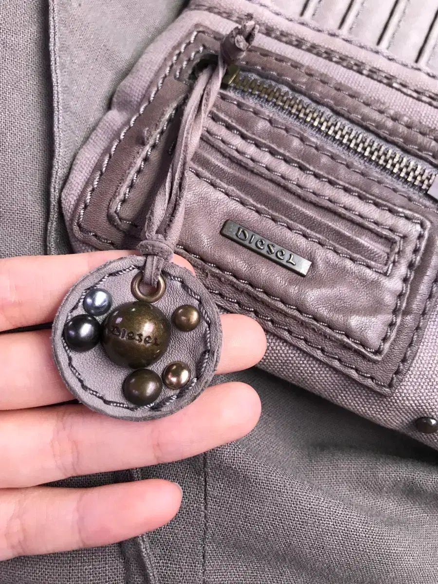 ディーゼル ポーチ