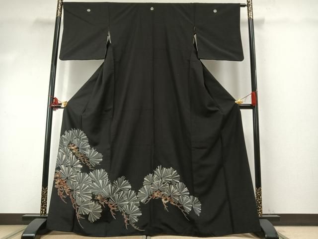 平和屋着物 豪華黒留袖 紬地 松文 金彩 正絹 fy