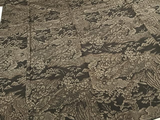 上質な紬 風景花文