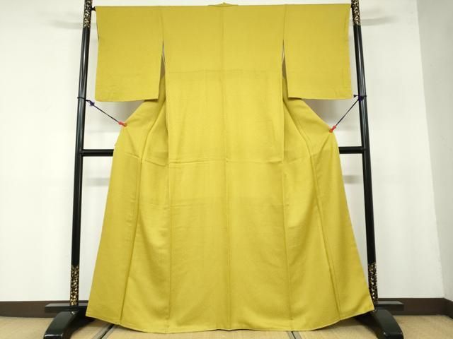 平和屋着物 上質な色無地 霞地紋 芥子色 正絹 ud