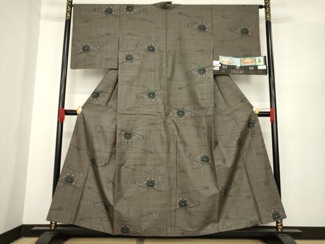 平和屋着物 本場大島紬 片輪車流水文 カタス7マルキ 証紙付き 正絹 ck