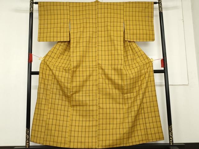 平和屋着物 山下八百子 本場黄八丈 紬 市松綾織 格子 正絹 cs