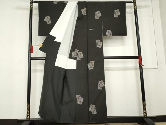  平和屋着物 本場大島紬 純泥染 カタス9マルキ 手織り 地空き 色紙重ね文 黒地 泉道雄作 証紙付き 正絹 cs 紬 着物
