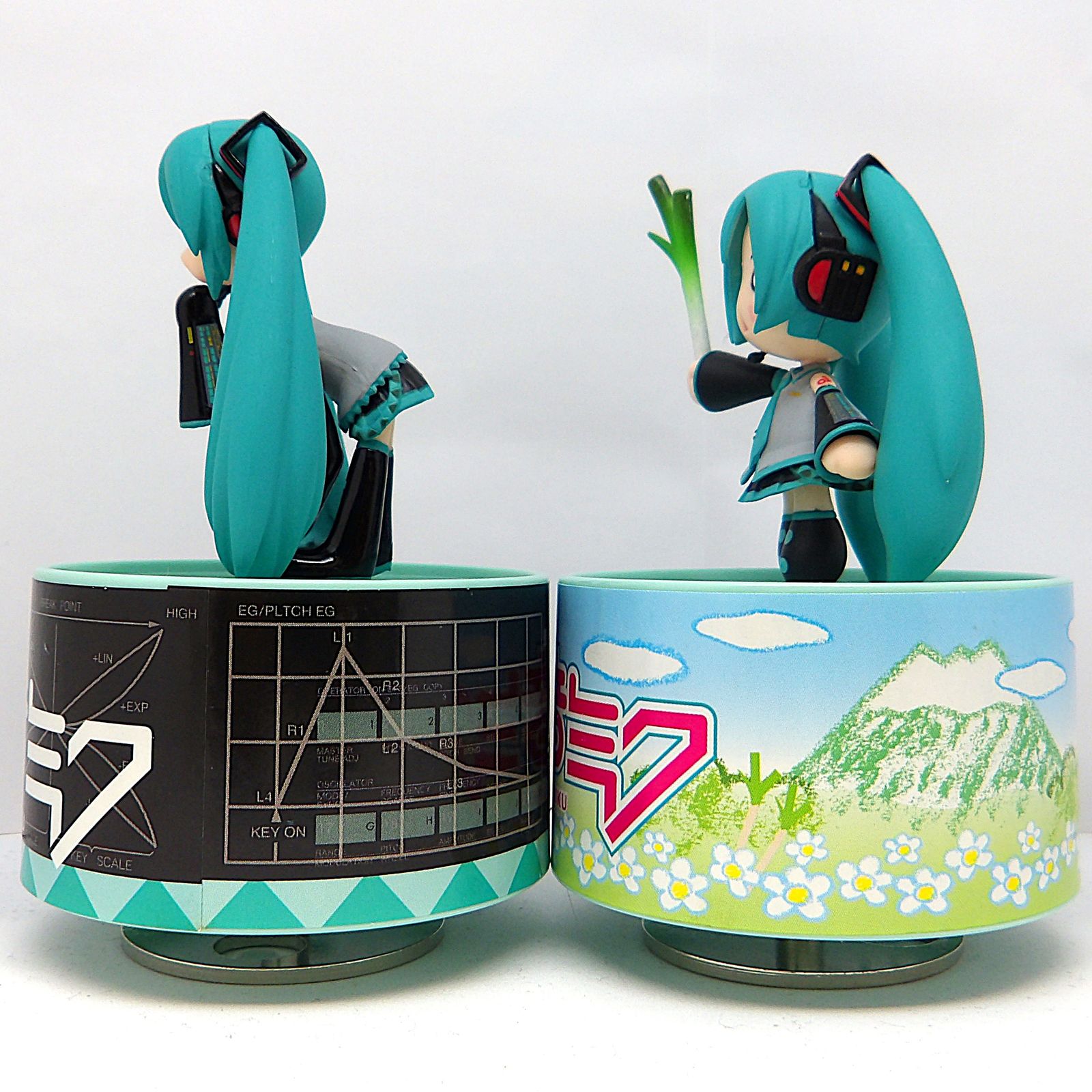 中古】 VOCALOID 初音ミクオルゴールフィギュア 2種セット - メルカリ