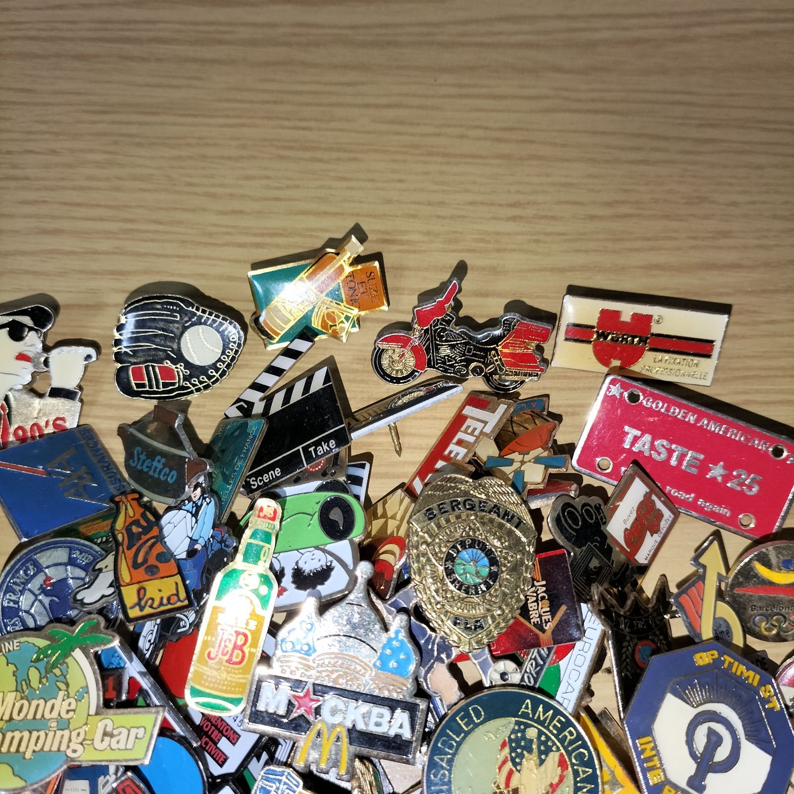 ピンバッジ 100個セット フランス雑貨 まとめ売り ピンズ ヴィンテージ