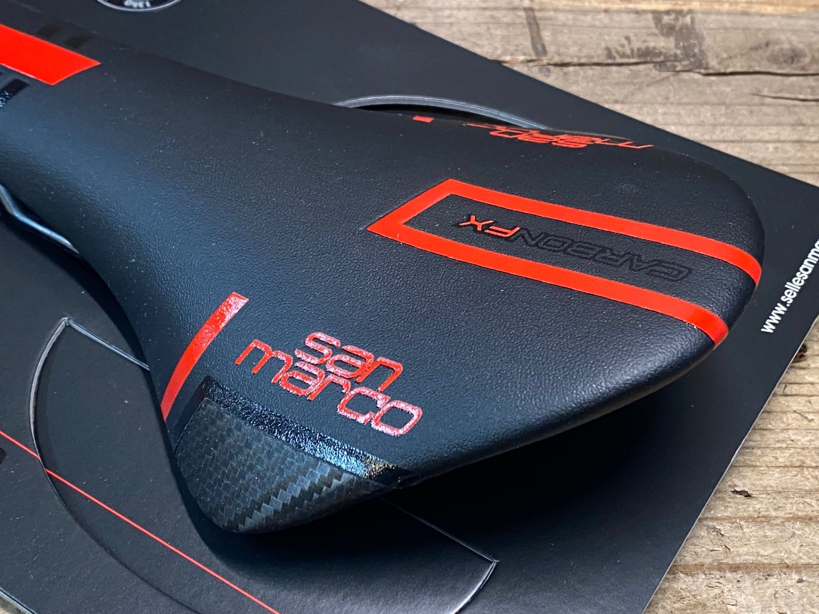 JR315 san marco CONCOR CARBON FX サドル NARROW CARBON レール 黒赤 