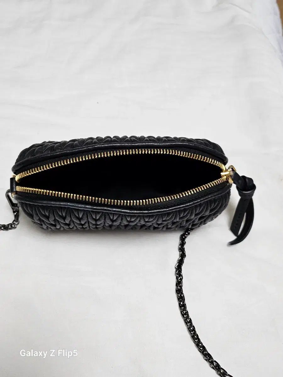 ミュウミュウ マトラッセ ブラック チェーンバッグ