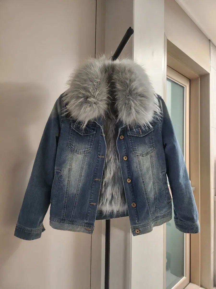 デニムジャケット 天然ファーライニング ファーKARA取り外し型アウター