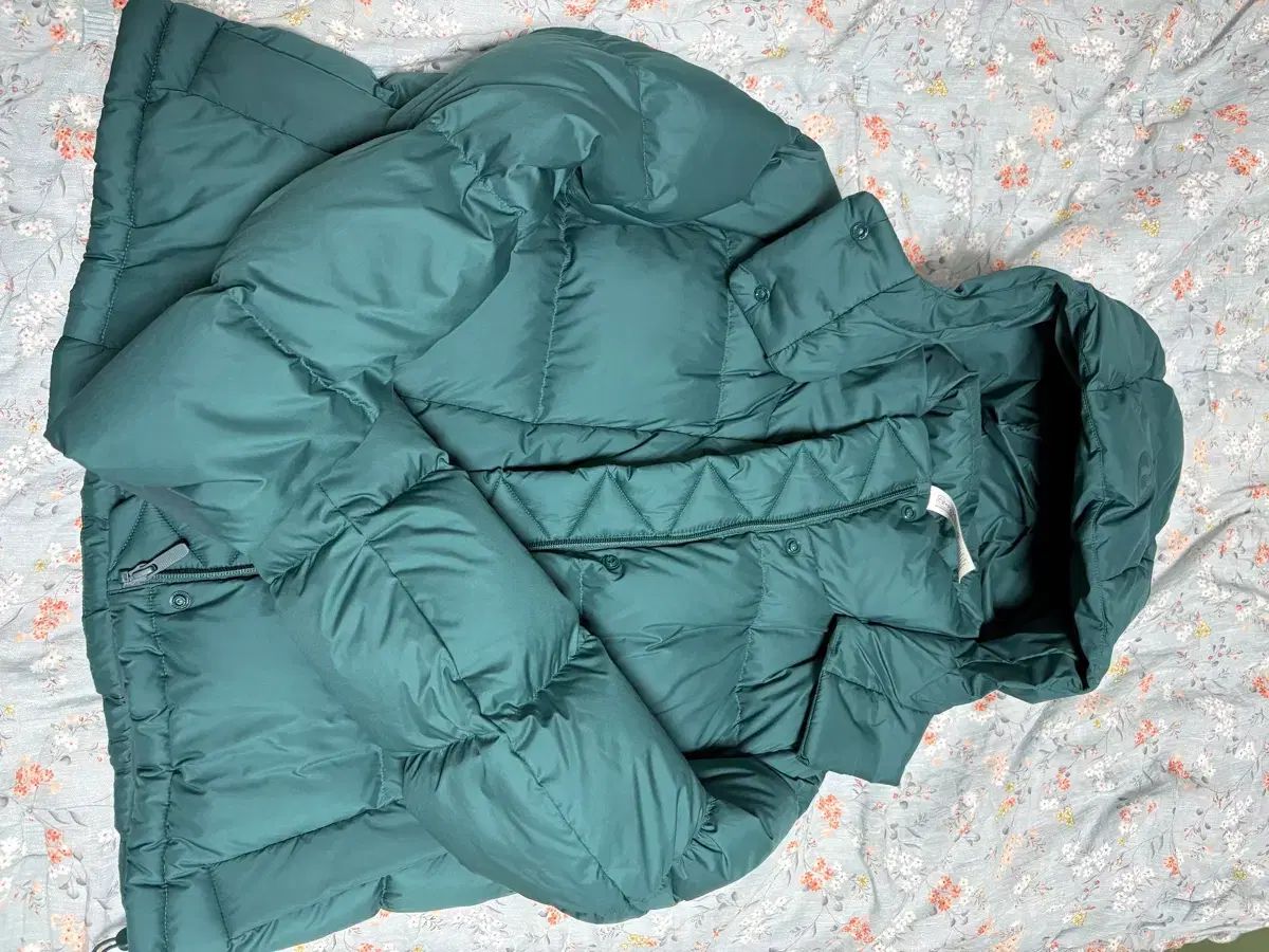 ルルレモン ワンダーパフ クロップド ジャケット 8 サイズ