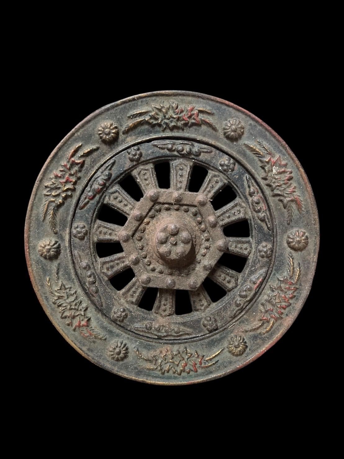 鋳物 御所車灰皿 金属製 灰皿 御所車 車輪 昭和 レトロ 日本 鋳鉄製品