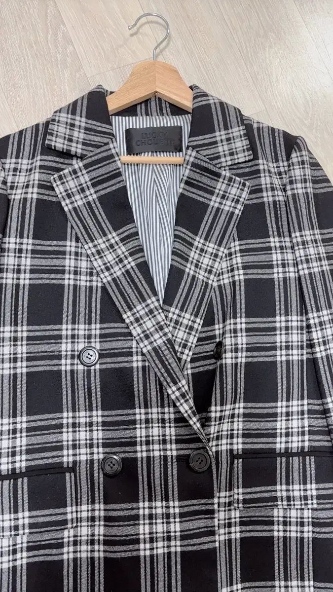 LUCKY ラッキーシュエトゥ ブラック CHECK ダブル ジャケット 36 大体sサイズ