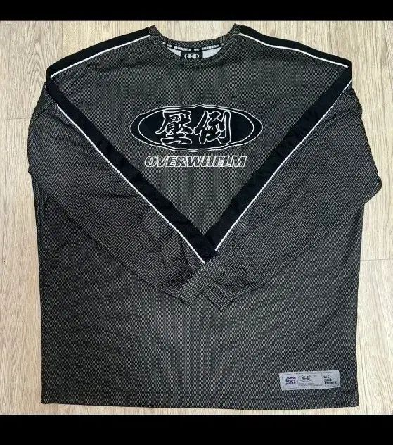 圧倒 OVERWHELM レイヤー ブラック 長袖Tシャツ M