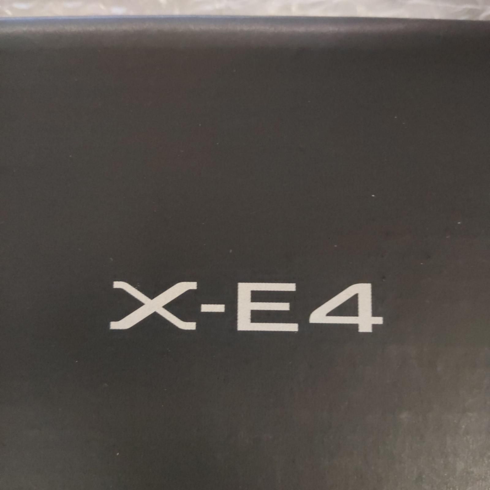 デジタル一眼 X E 4 ボディ シルバー 超