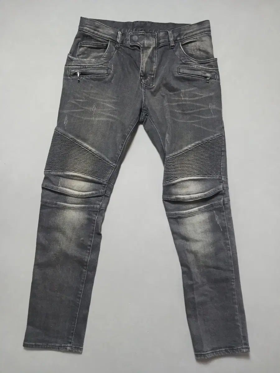 34 BALMAIN バルマン ダメージ ウォッシュ ブラック バイカーデニム