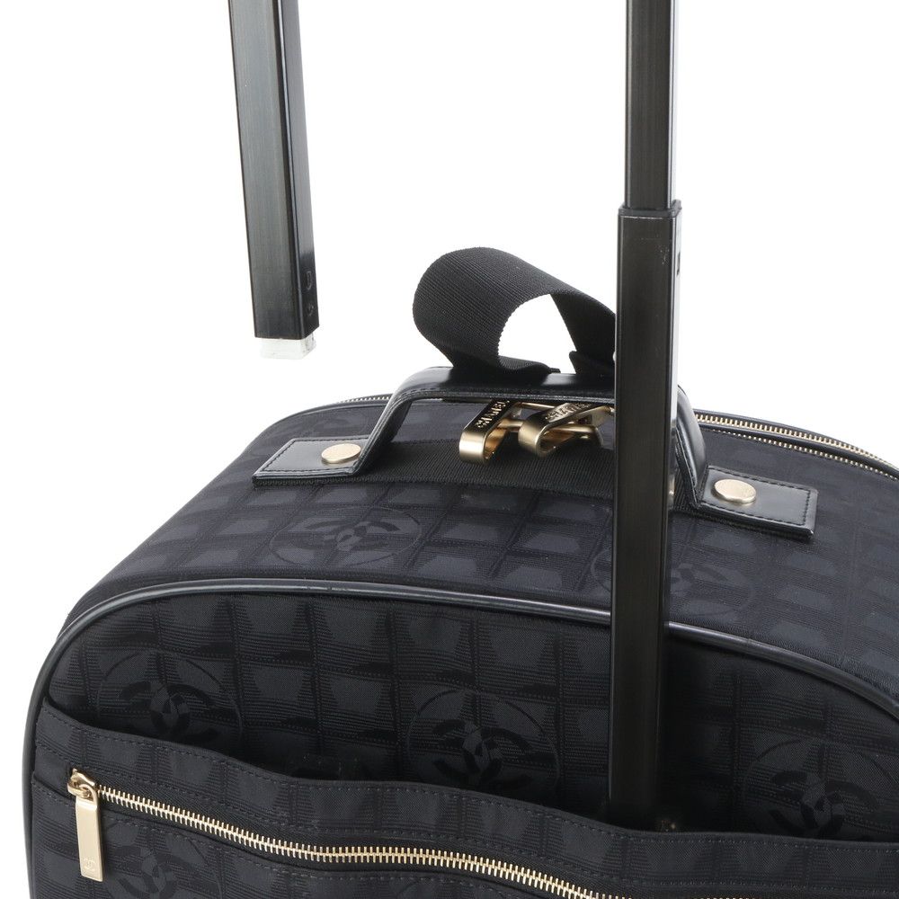 YY04 シャネル ニュートラベルライン キャリーケース シリアルシールあり YY04 シャネル ニュートラベルライン キャリーケース シリアルシール