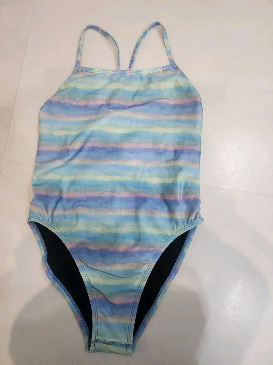 JOLYN パールビーチ ペリー 30