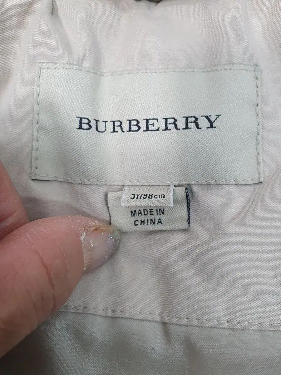  バーバリー キッズ ダウン ウィンドブレーカー ジャケット ベージュ 3 y その他 ジャケット ブルゾン