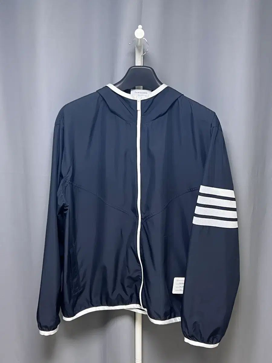 新モデル 3 トム ブラウン リップストップ ウィンドブレーカー