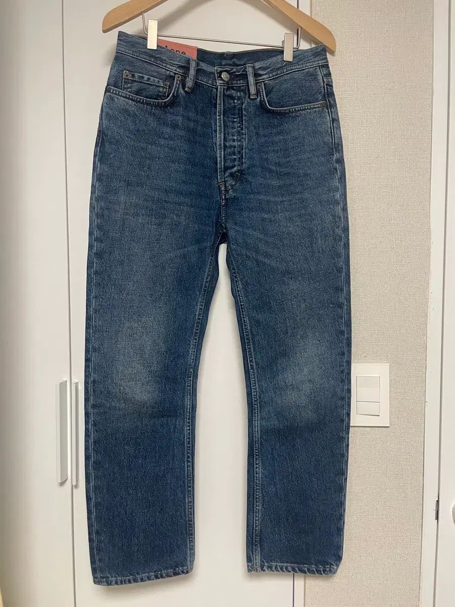 Studios アクネストゥディオズ