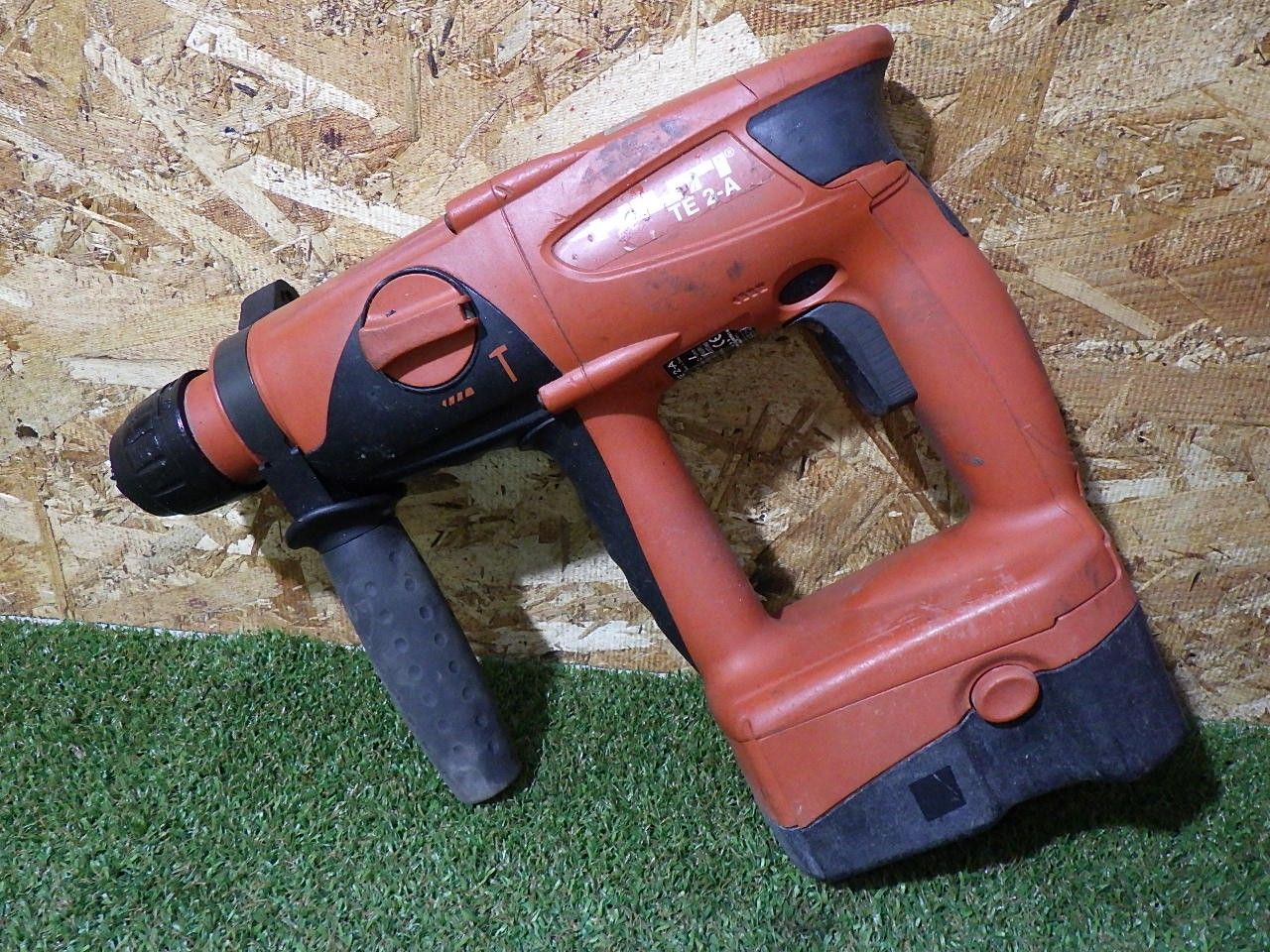 HILTI ヒルティ 充電式ロータリーハンマドリル TE 2-A バッテリー 充電器 電動工具 バッテリーの持が悪いです 品 発