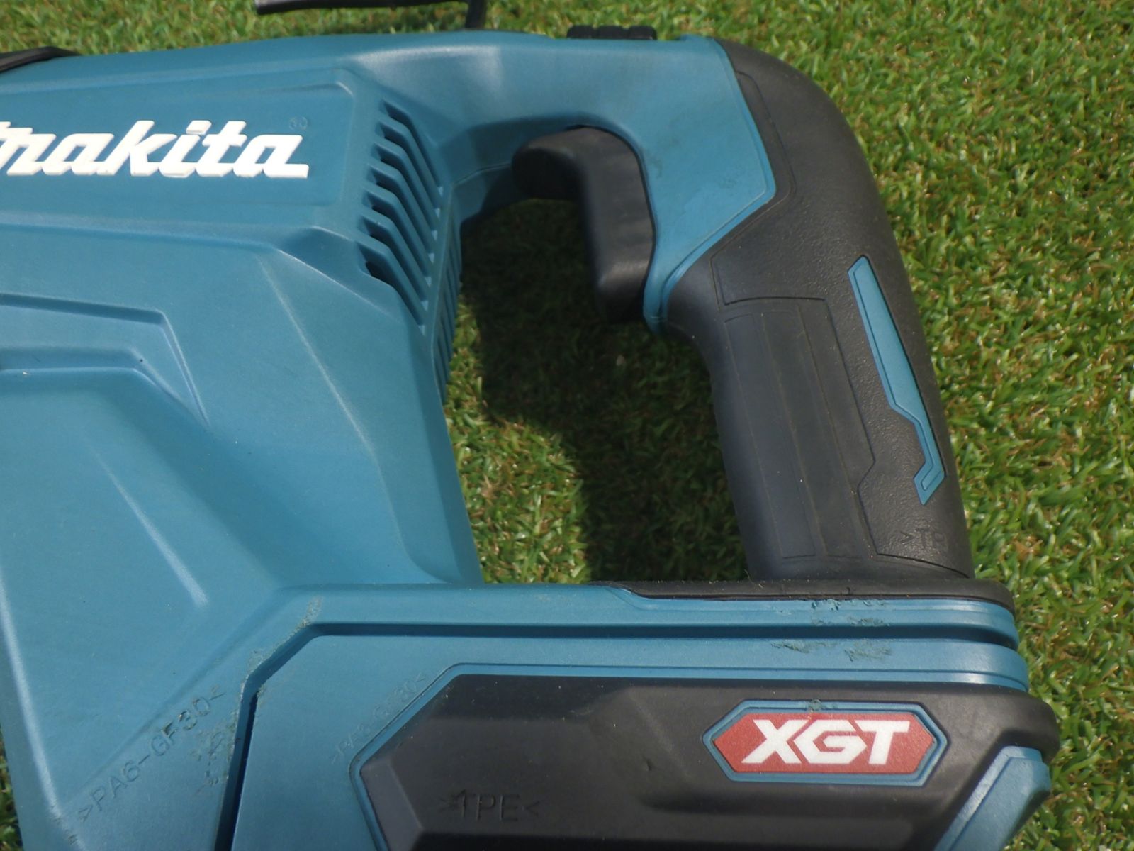 レシプロソー充電式36 V