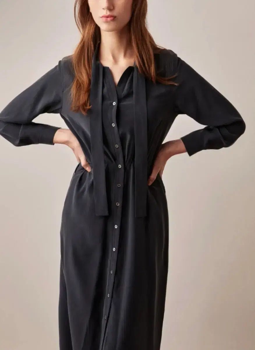 アメリカ製 Athe Vanessabruno シルク ONE PIECE 定価 70万円