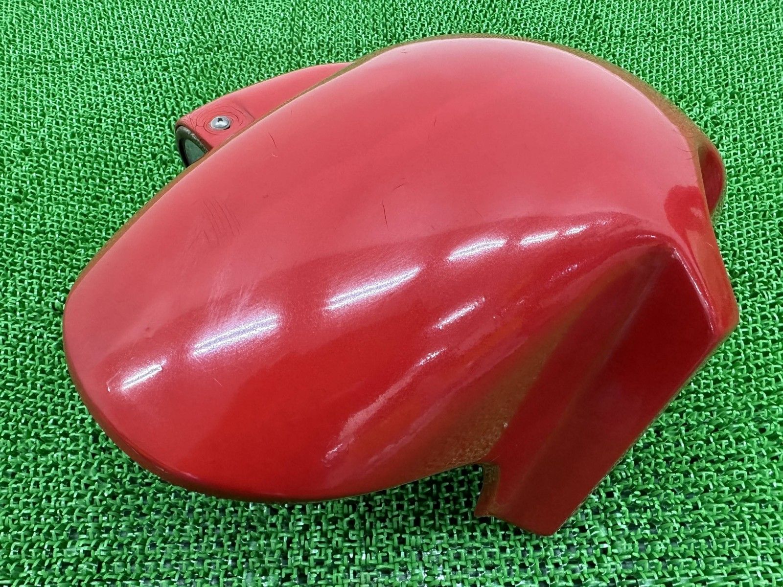 HEARDY製RVF 400 フロントフェンダー 赤 社外 NC 35 ハーディー FRP 修復素材やカスタム素材に コケキズ無し 激 Tw