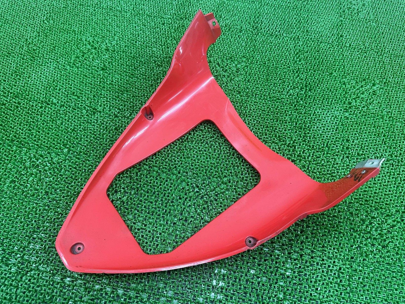 RVF 400 アンダーカウル 赤 MR 8 ホンダ NC 35 センターカウル フロントインナーカウル 修復素材やカスタム素材に Rm