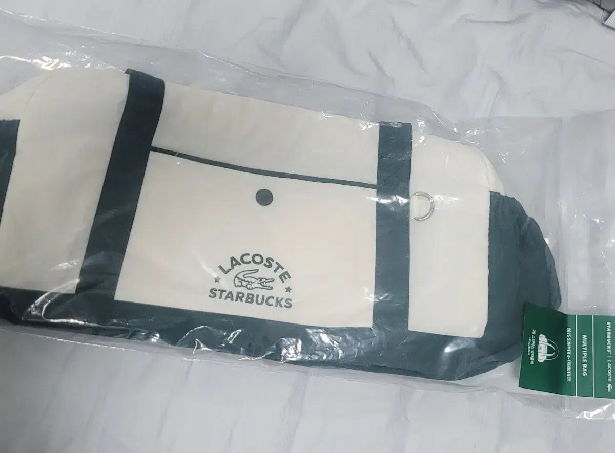 スターバックス ラコステ バッグ グリーン - メルカリ