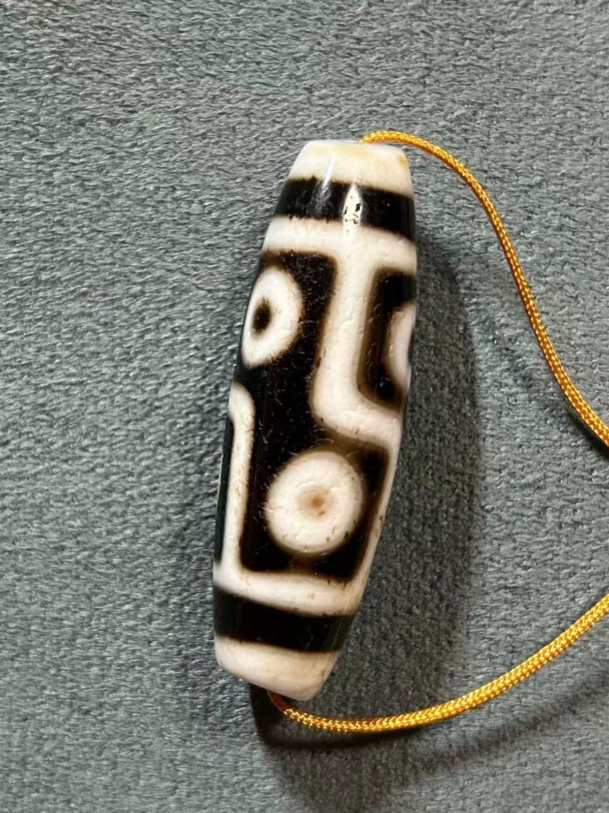 六眼天珠 ／チベット 天珠 dZi ジービーズ 西蔵 - メルカリ