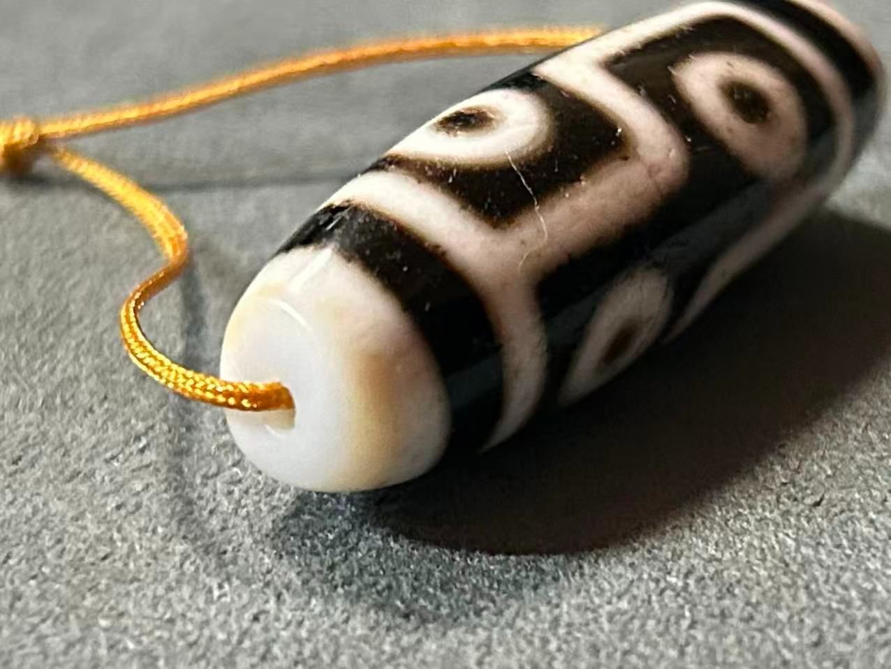 六眼天珠 ／チベット 天珠 dZi ジービーズ 西蔵 - メルカリ