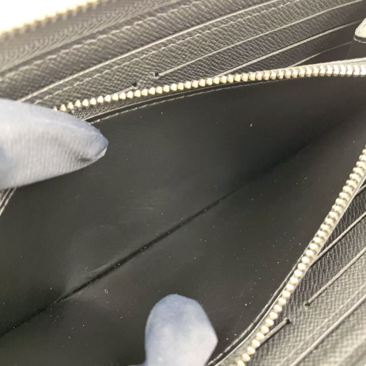 Louis Vuitton RFID搭載 長財布 グレー ルイ・ヴィトン(LOUIS VUITTON)ルイ・ヴィトン ポルトフォイユ・ブラザ