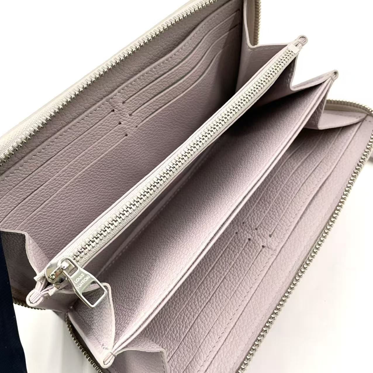 LOUIS VUITTON ジッピーウォレット バイカラー モノグラムアンプラント