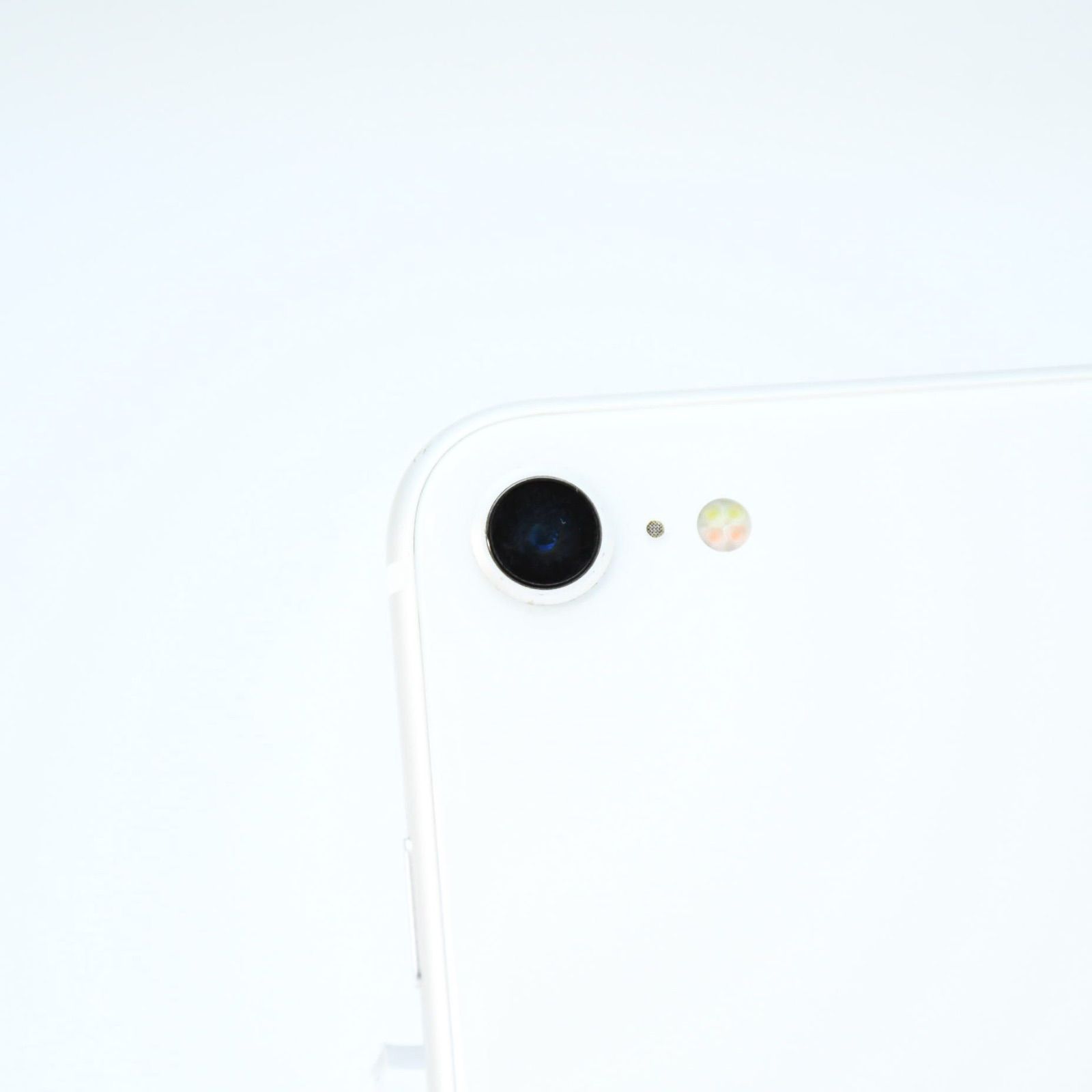 【美品】Apple iPhone SE 第2世代 128GB 白 SIMフリー Amazon | 【整備済み品】 Apple iPhone SE（第2世代） 128GB ホワイト