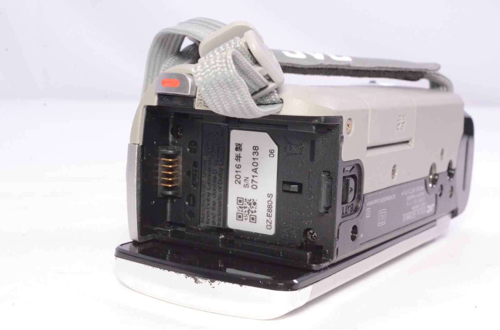 ☆通電・動作確認済☆ JVC ビクター Everio GZ-E880 シルバー デジタル