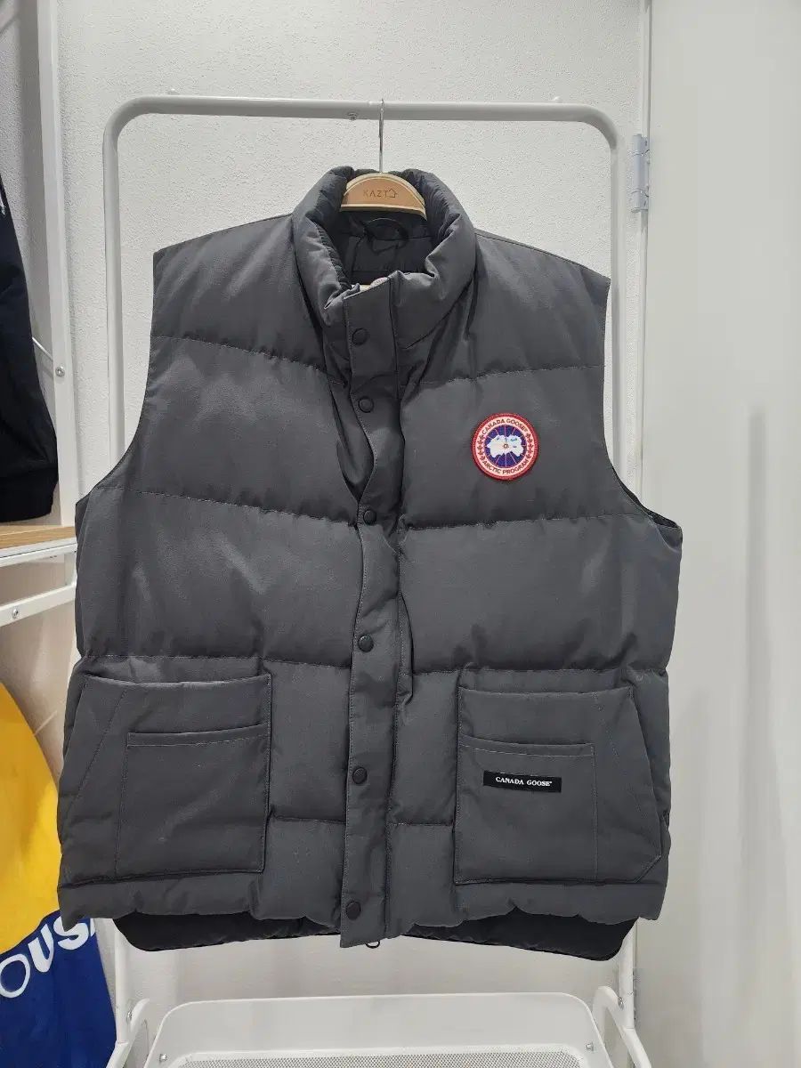 Canada Goose カナダグース ダウン ベスト チャコール