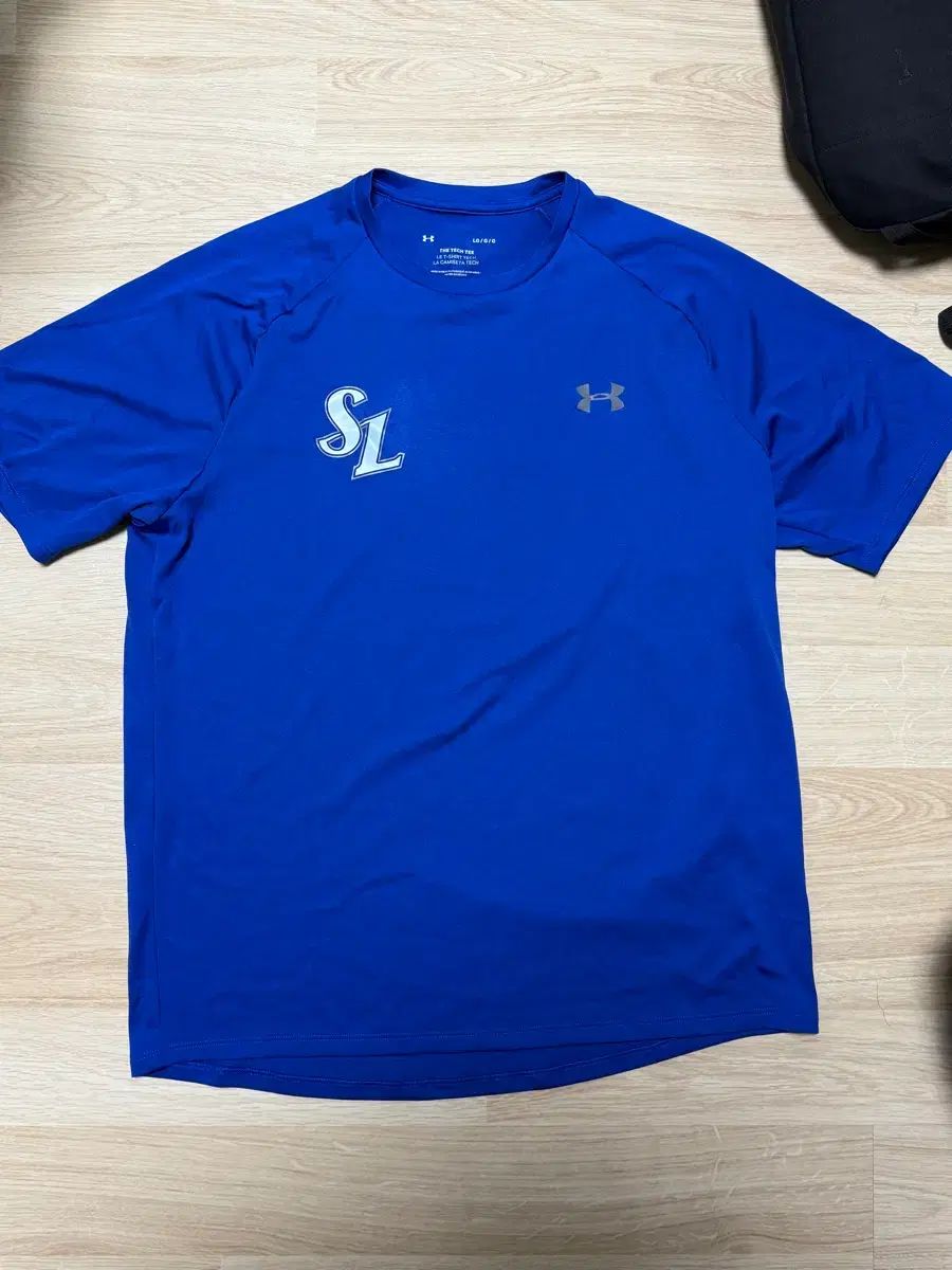 サムスン ライオンズ アンダーアーマー 訓練服