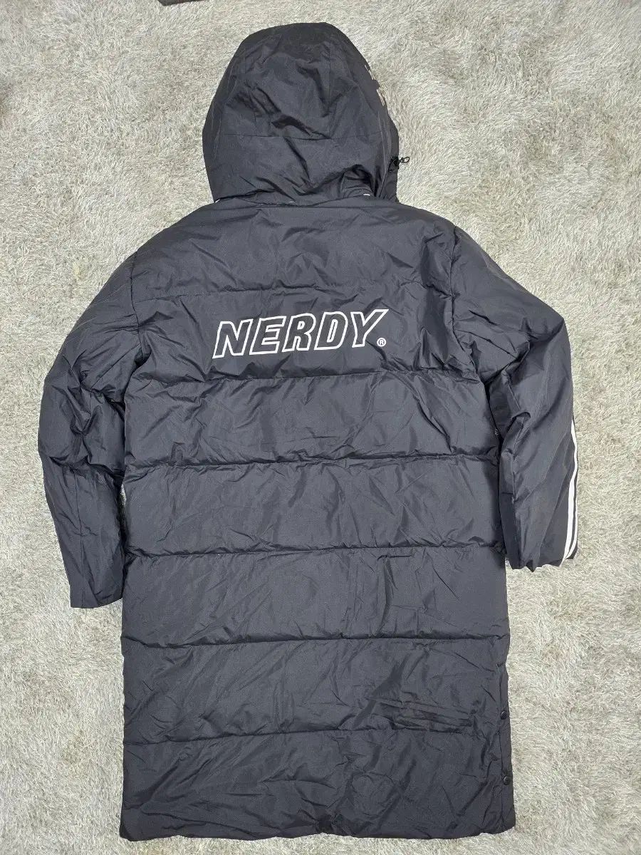 NERDY ブラック アウトレット ロングダウンジャケット フーディー