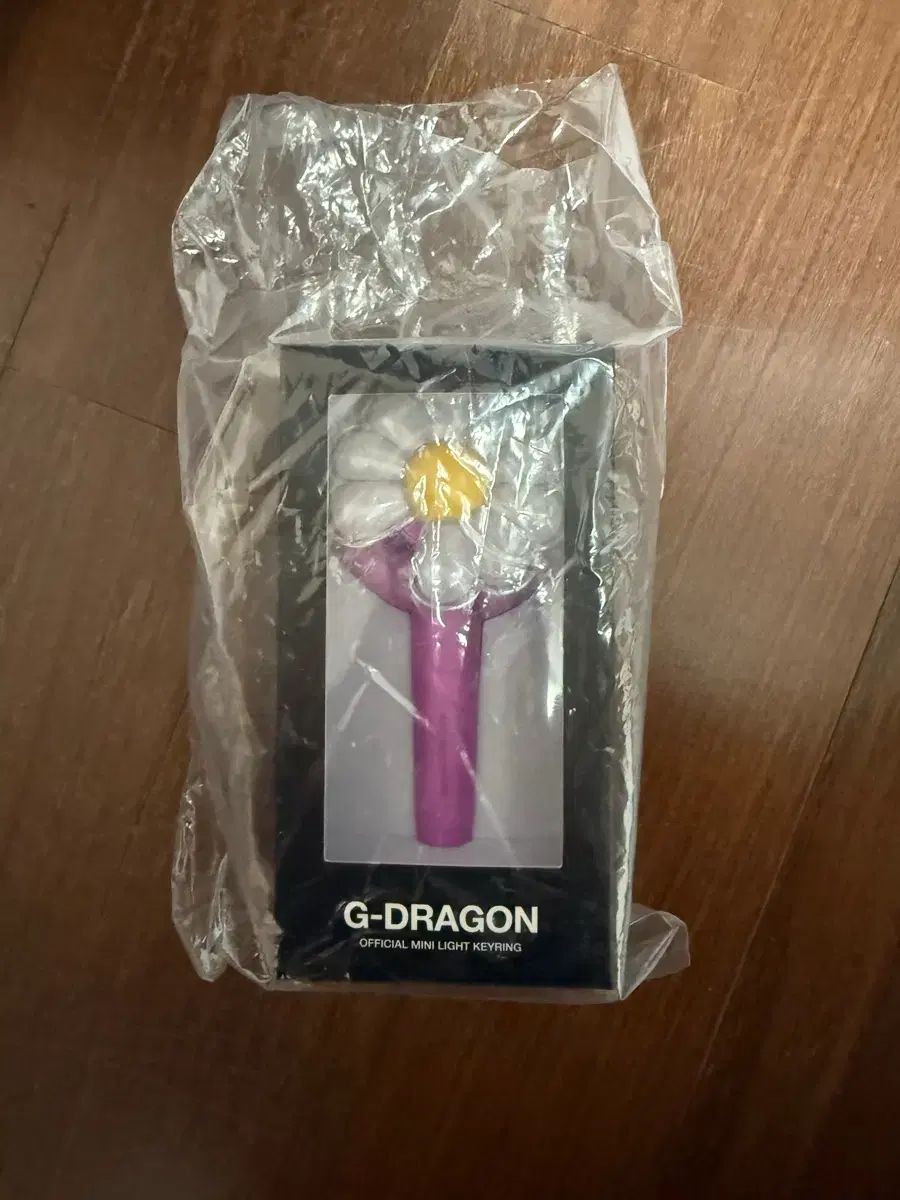 G-DRAGON ジードラゴン デイジー キーホルダー ピンク