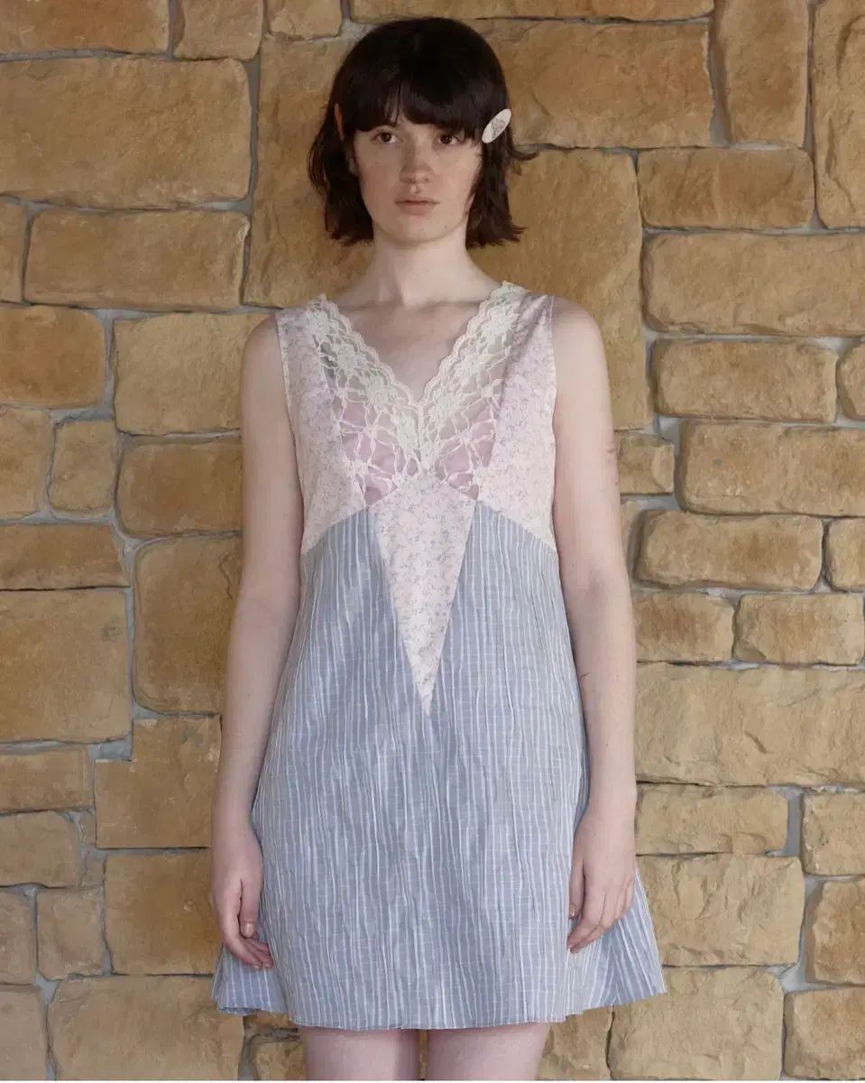 ビアプレーン Vネック ONE PIECE