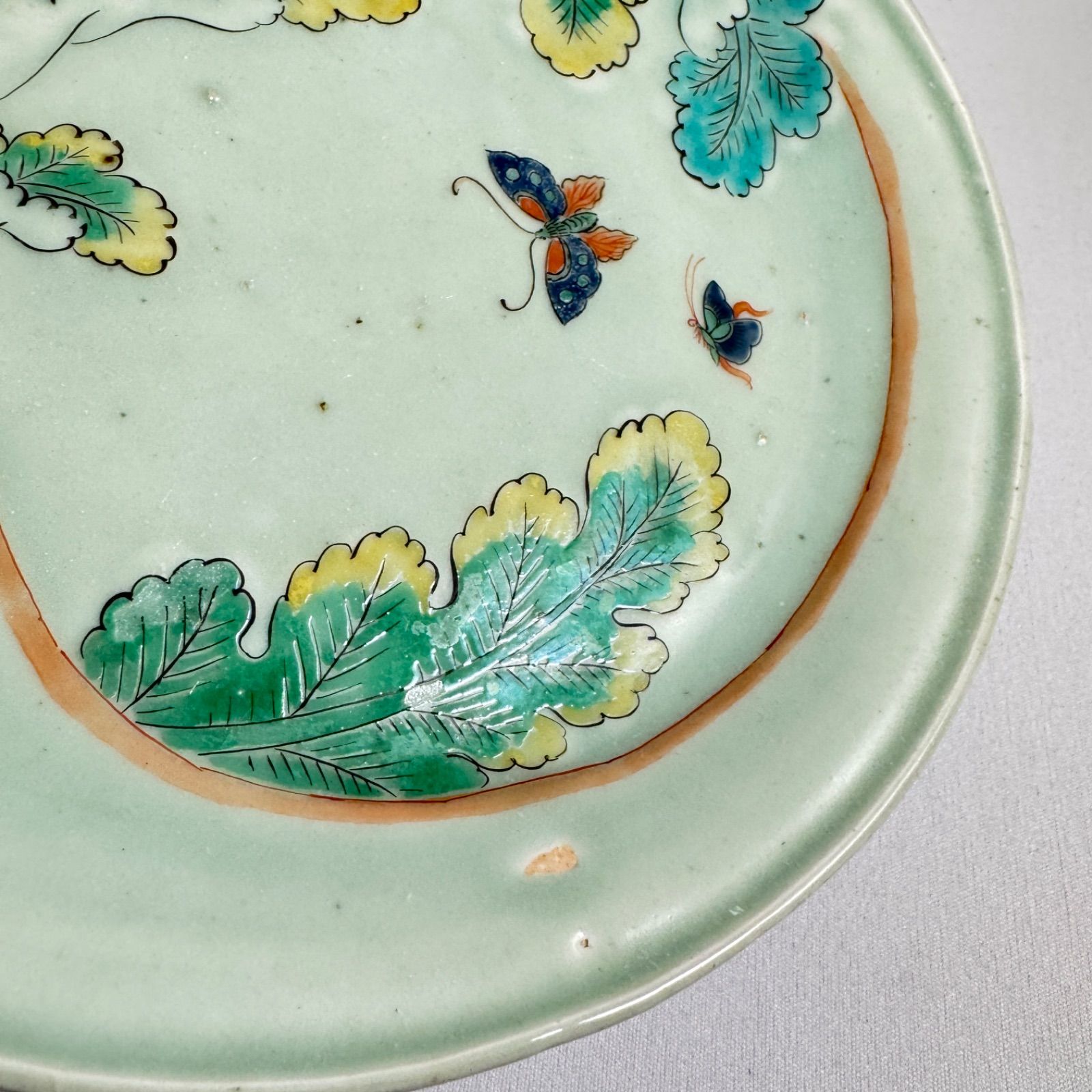  古伊万里 青磁色絵 大根に飛蝶文皿 陶芸 工芸品