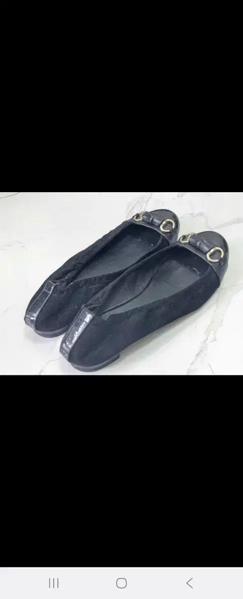 ブラック フラット シューズ ゴールド 装飾 38 5