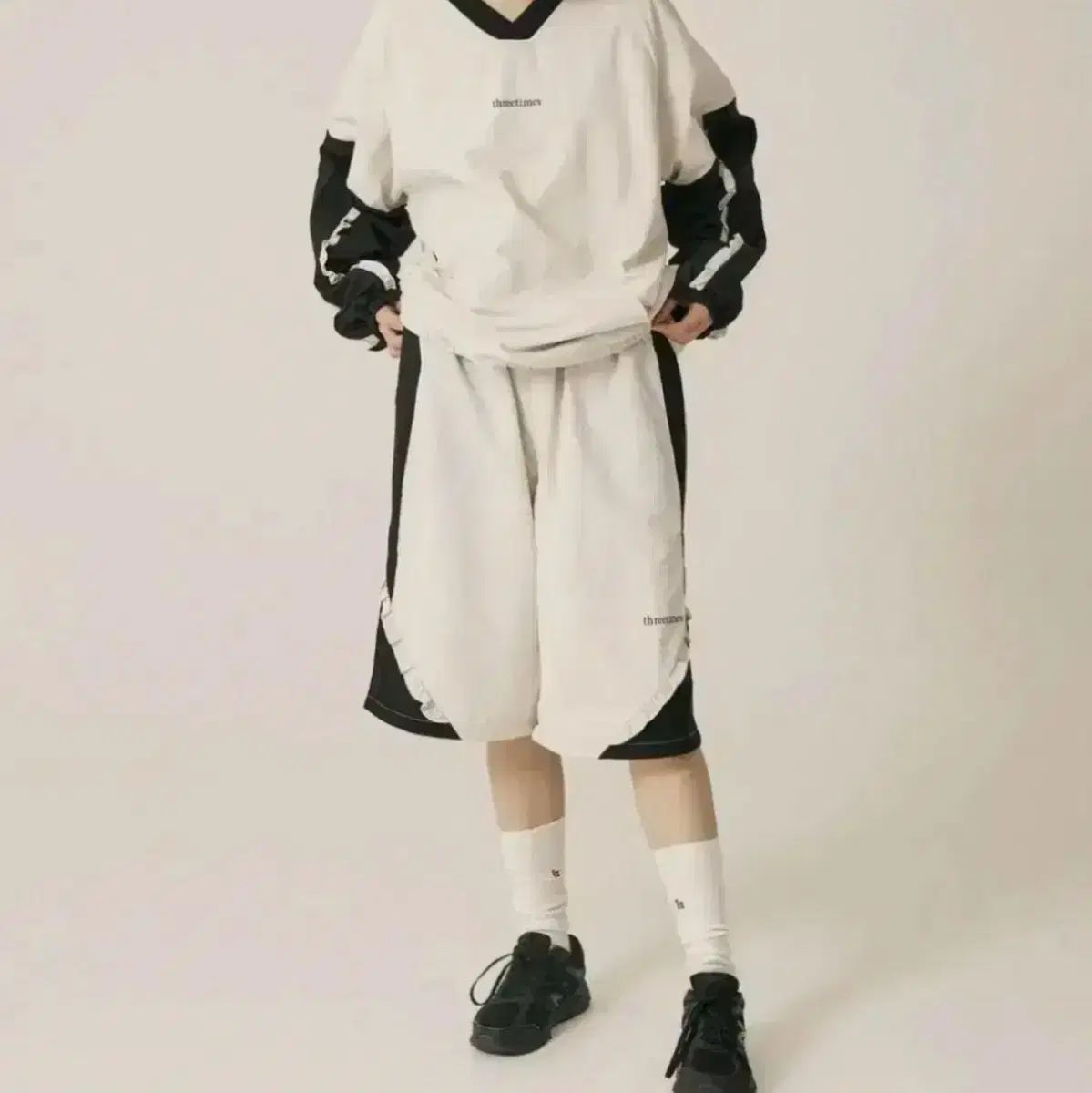 スリータイムズ ブリューム トレーナー バミューダ パンツ 白