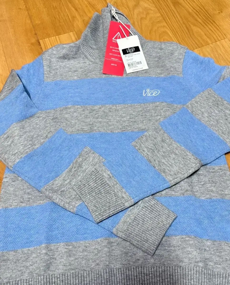 ヴァイスシュヴァルツ ゴルフ レディース ストライプ ハイネック