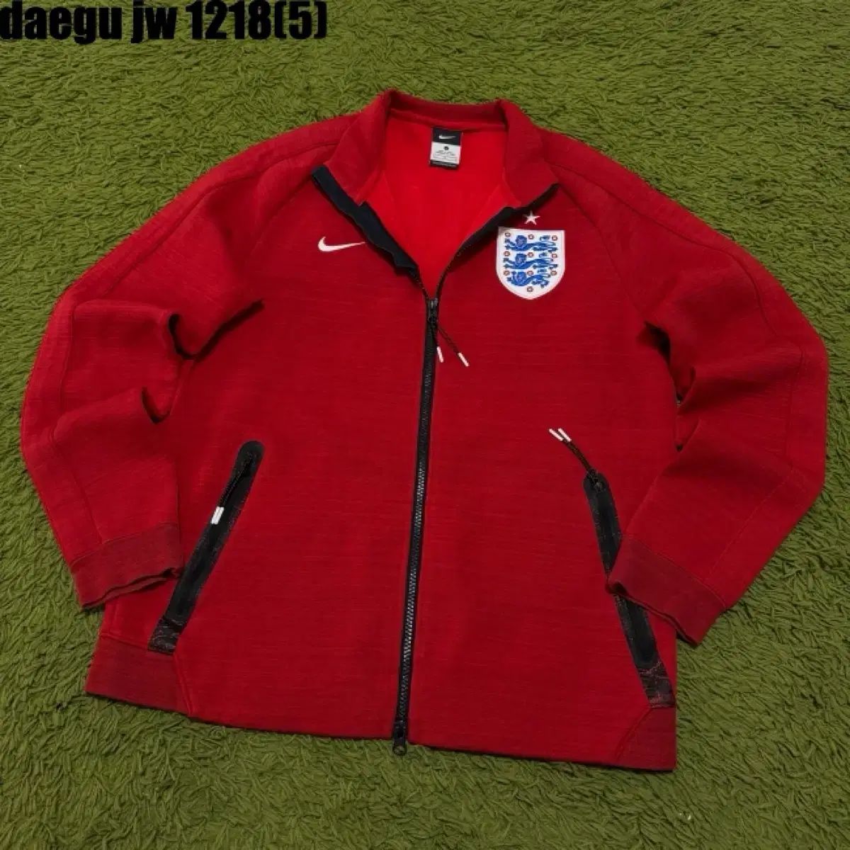 値下げ可　Nikeナイキ イングランド代ENGLANDサッカートラックジャケット 値下げ可 Nikeナイキ イングランド代ENGLANDサッカートラック