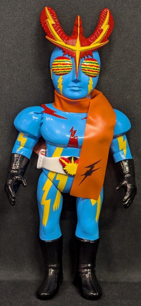 メディコム・トイ 東映レトロソフビコレクション イナズマンF