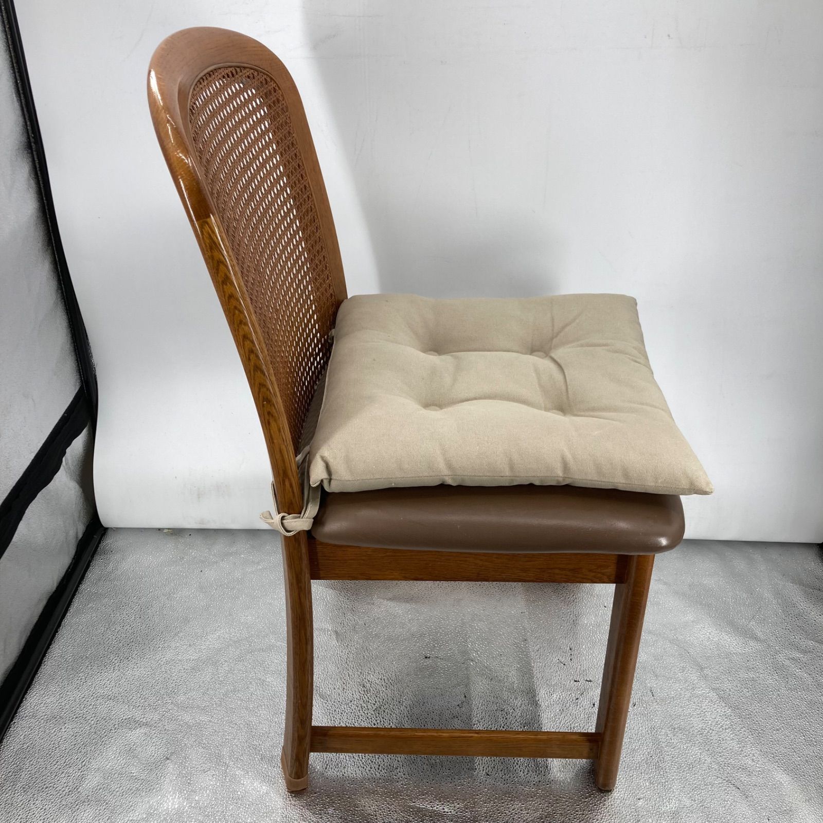 オールドカリモク ダイニングチェア ラタン 曲げ木 籐 レトロ ビンテージ ① オールドカリモク ダイニングチェア ラタン 曲げ木 籐 レトロ