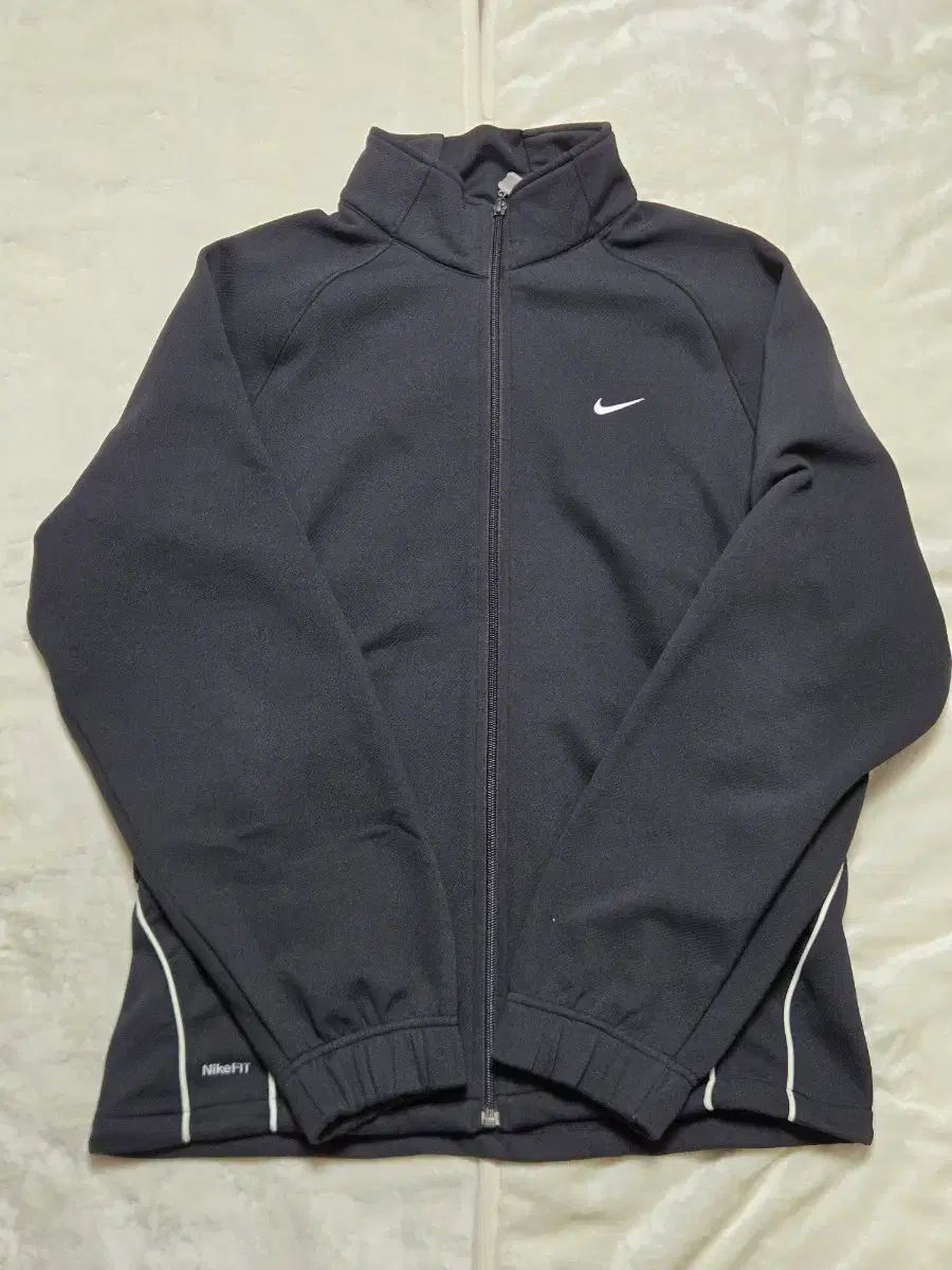 ナイキ 起毛 ジップアップ S M